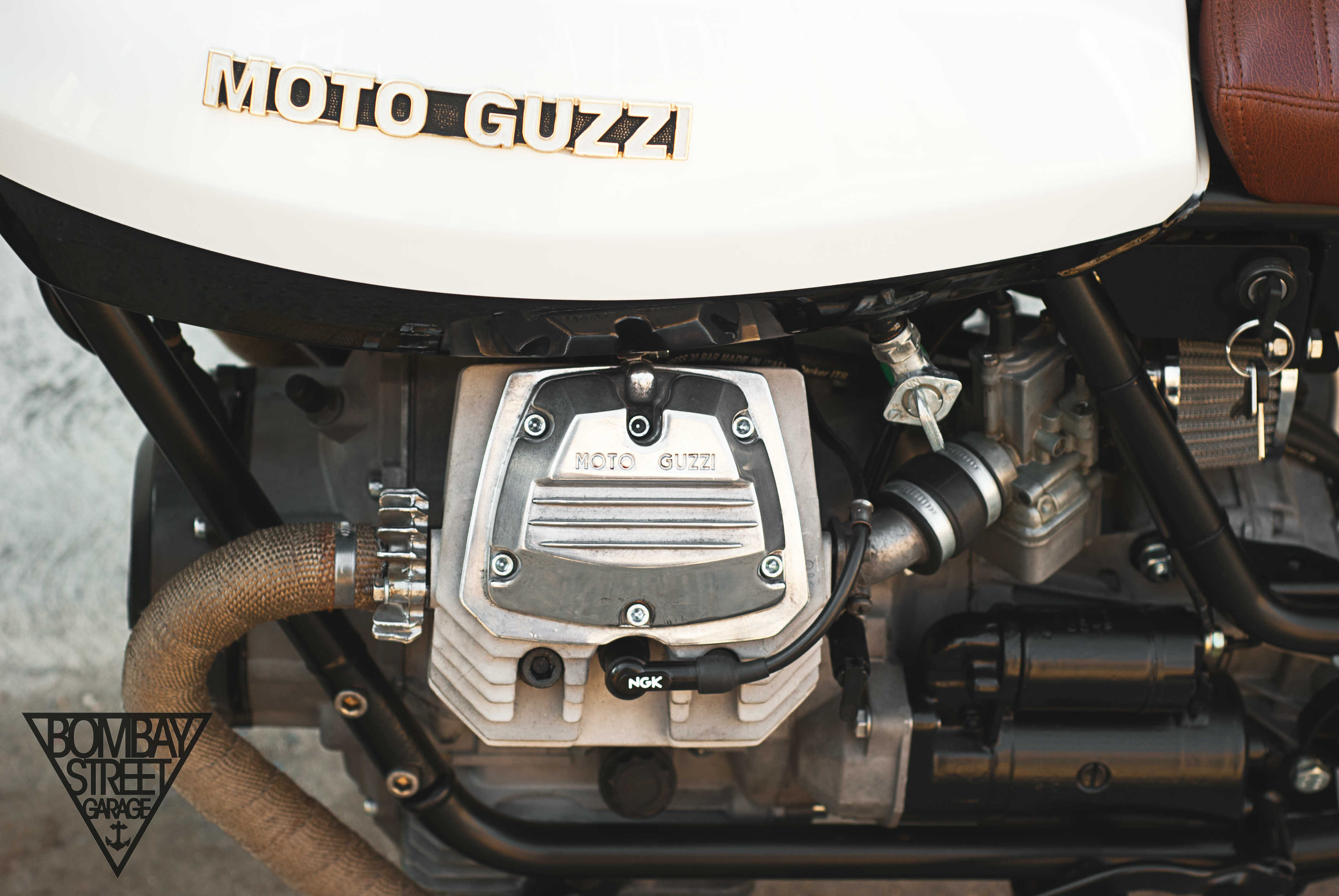 Moto Guzzi V35 Bombay Garage 6