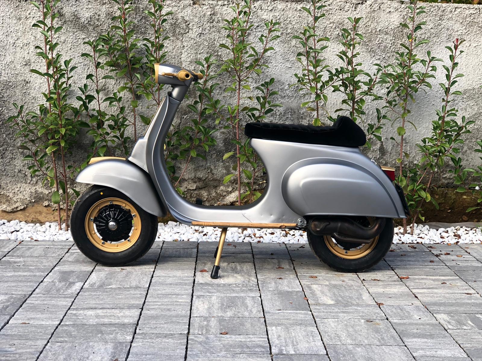 Vespa 50 Special e solidale, Rust and Glory
